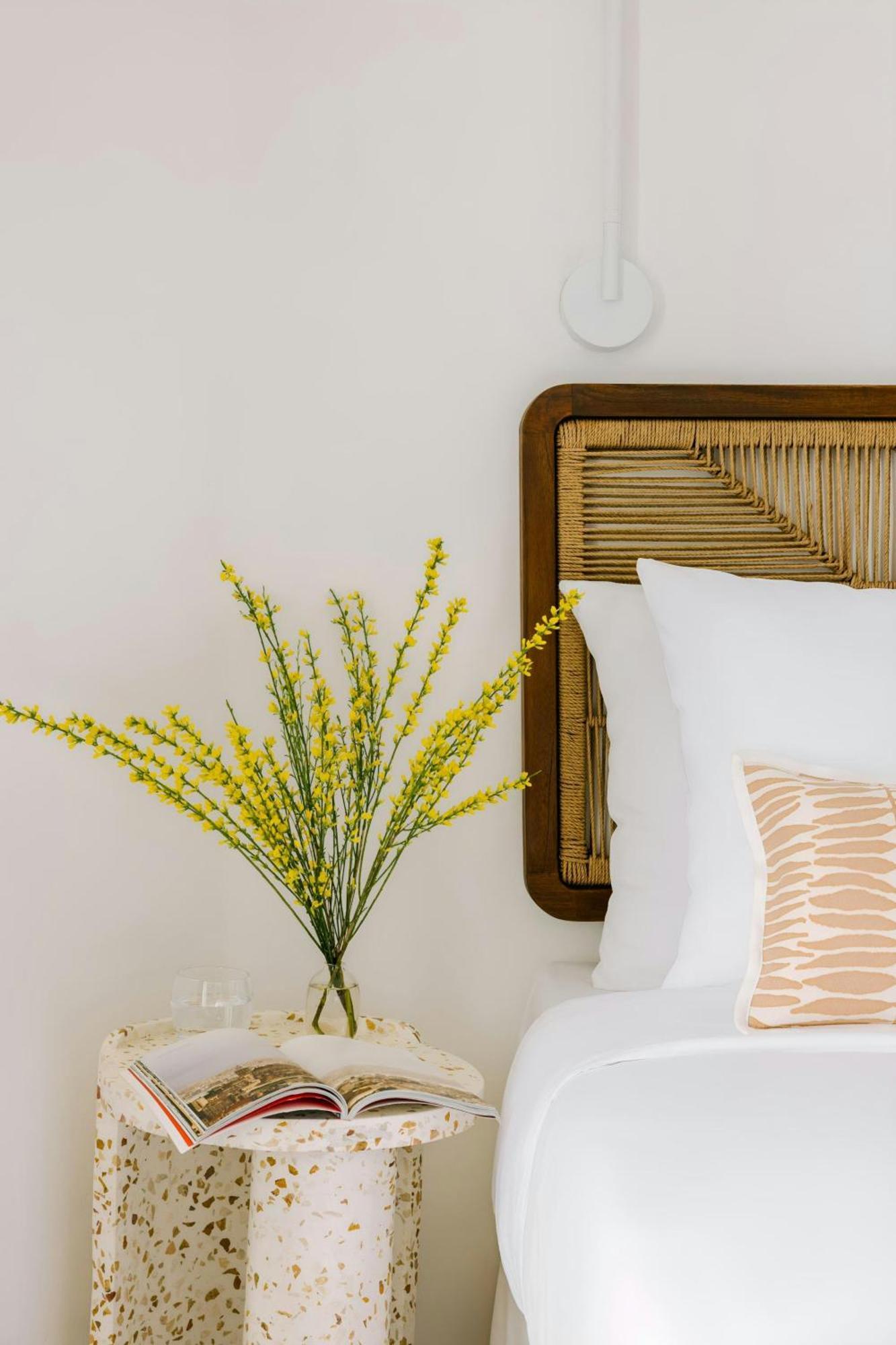 Yelo Lumiere Hotel Centre Ville, Sonder By Marriott Bonvoy